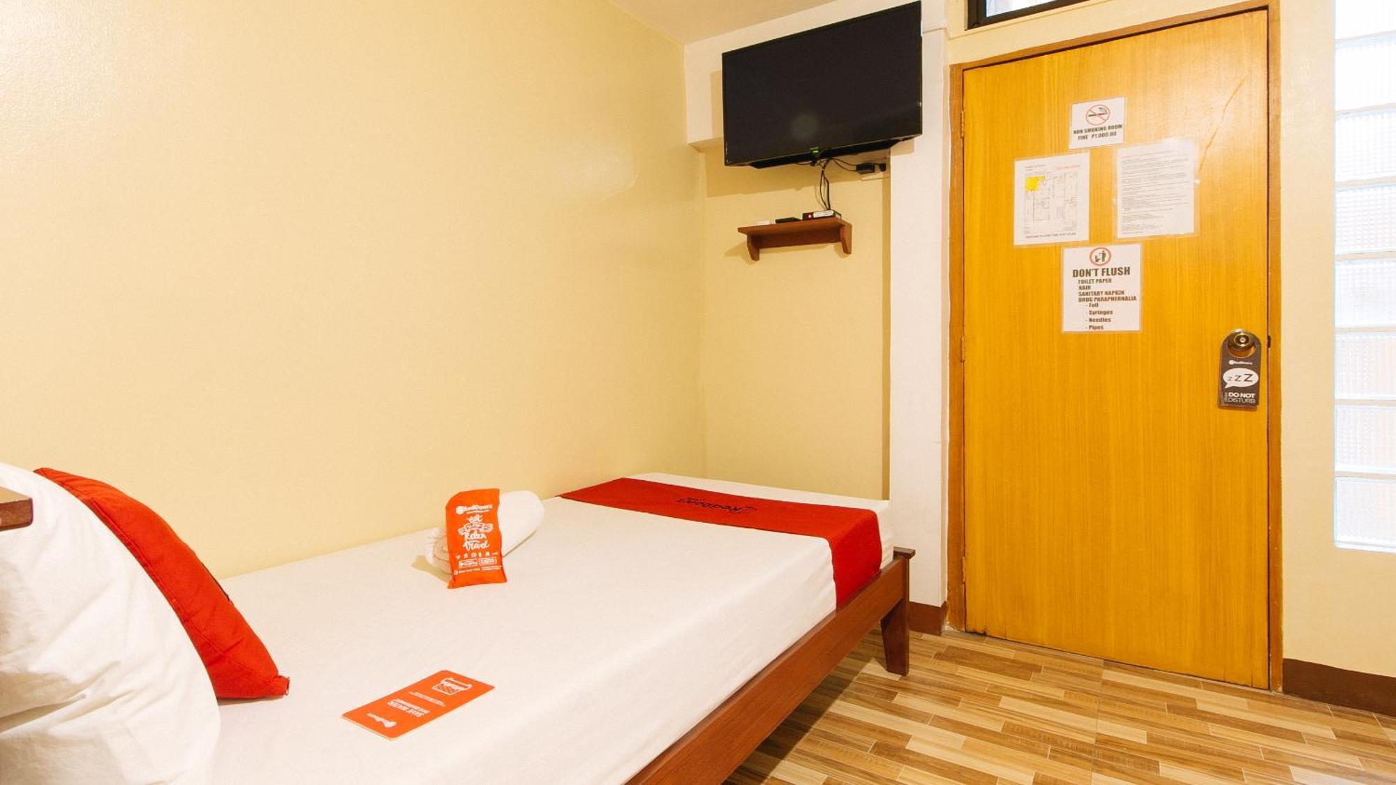 RedDoorz near PNR Espana Station Manila Exterior foto